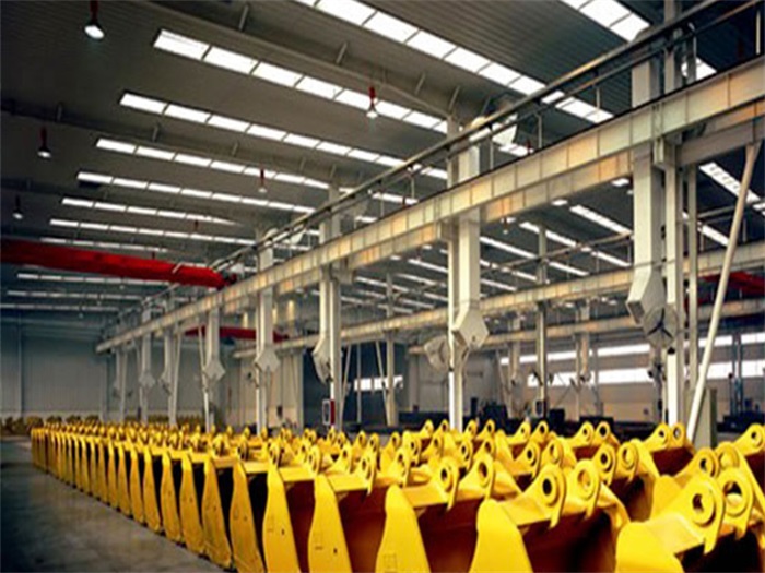 安康徐工集团挖掘机装配车间